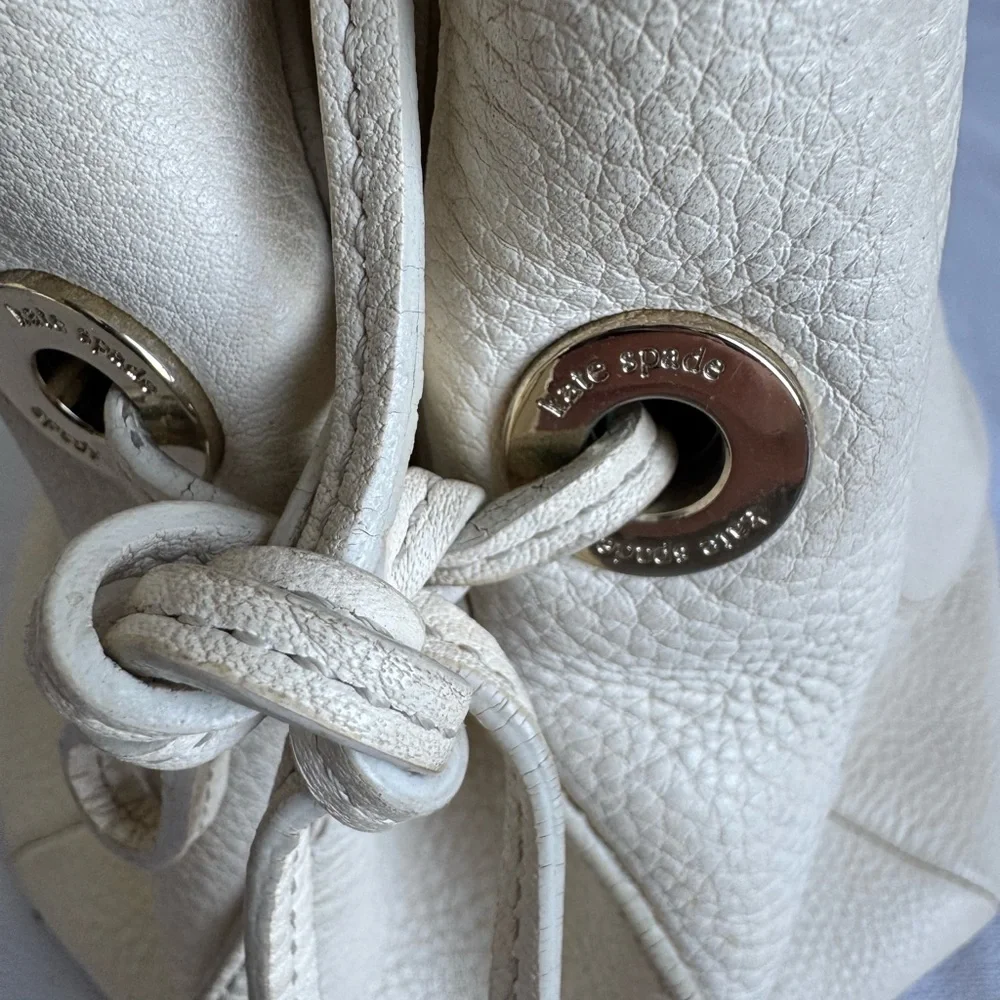 Kate Spade New York Deco large‎ pebbled leather satchel cream green lining rope